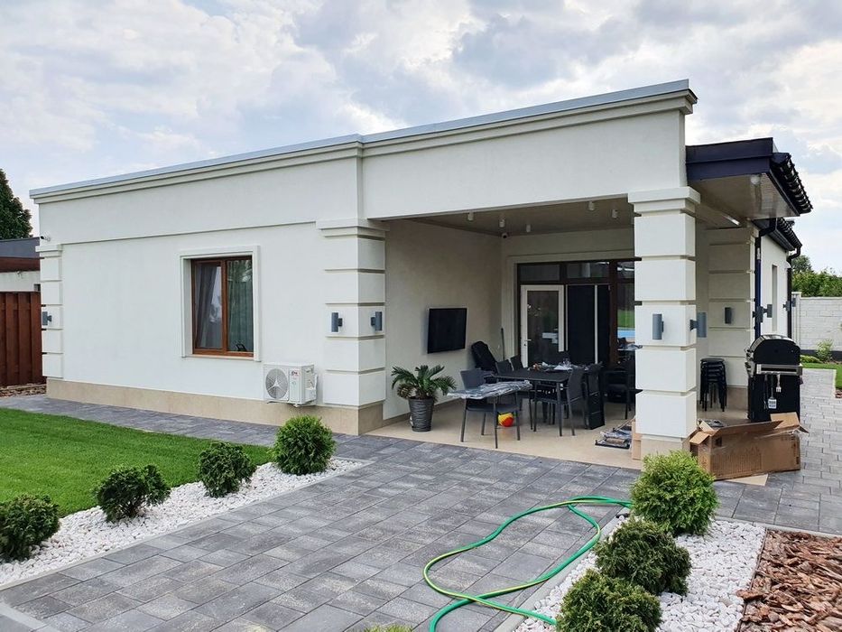 Продам одноитажный дом в Новоалександровке раен ул Клиновой