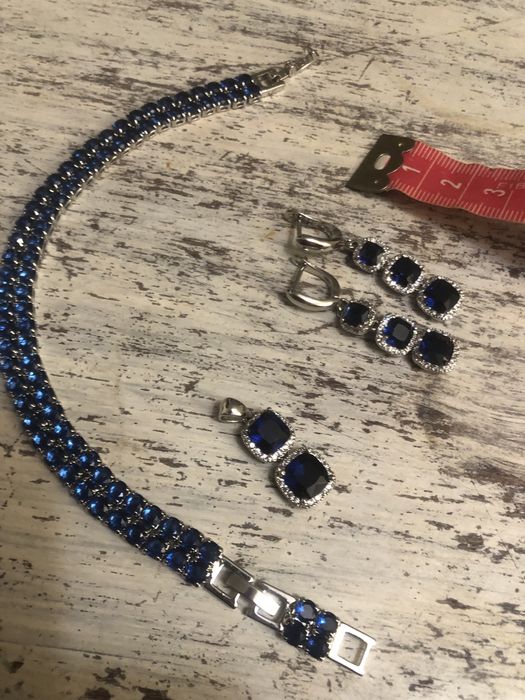 Komplet srebrny z szafirami
