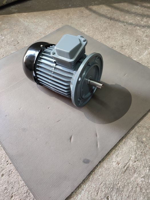 Електродвигун 1.1кВт 1000об.