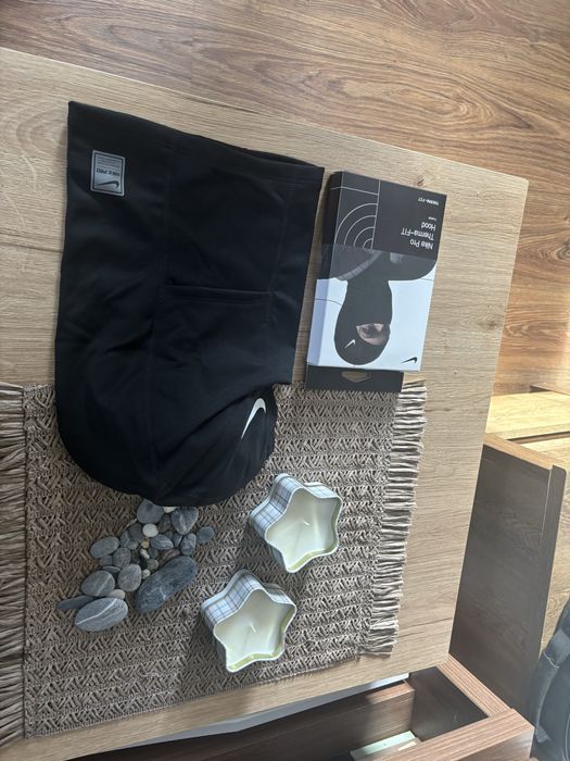 Czarna kominiarka Nike Pro Combat