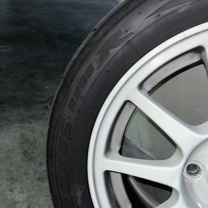Pneus Toyo Proxes R888R 195/50 R15