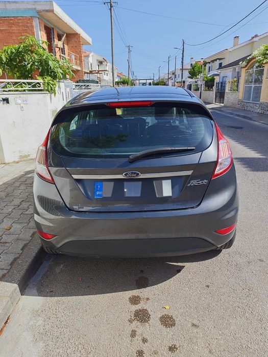 Ford fiesta Titanium531656648909148163