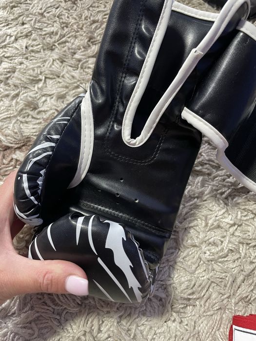 Перчатки для бокса или мма