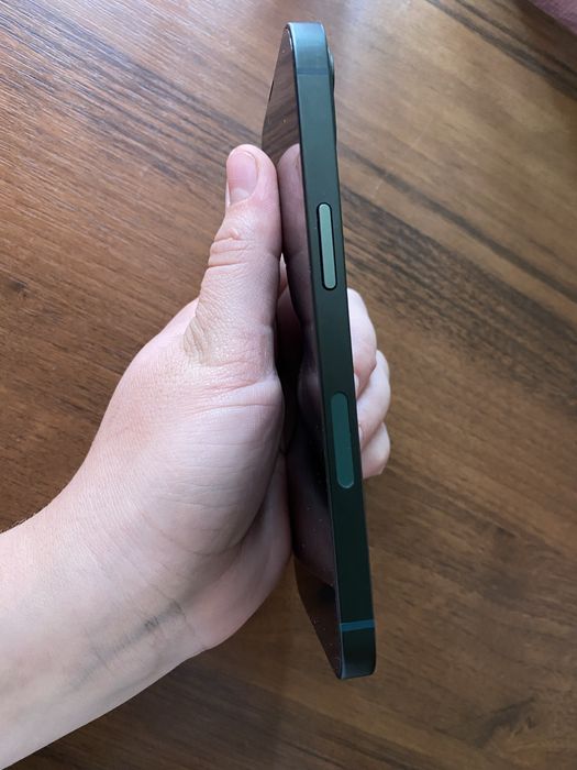 Продам iPhone 13 128GB