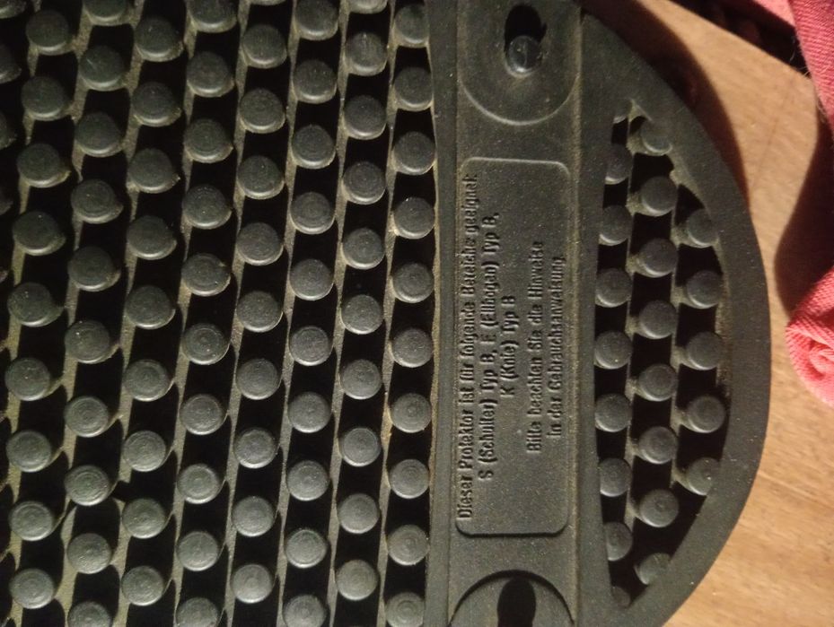 Защита силиконовая для мотоциклистов на куртку, штаны.