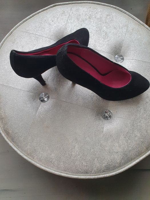 Buty czarne 36 na szpilce Graceland