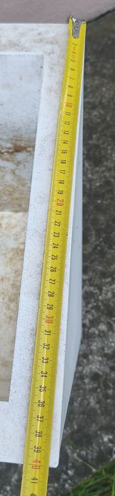 Duża donica z półką. osłonka