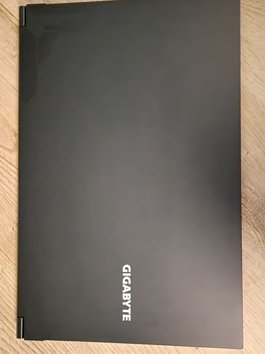 Gigabyte RC57 - RTX4060 Gaming. 16gb RAM.
