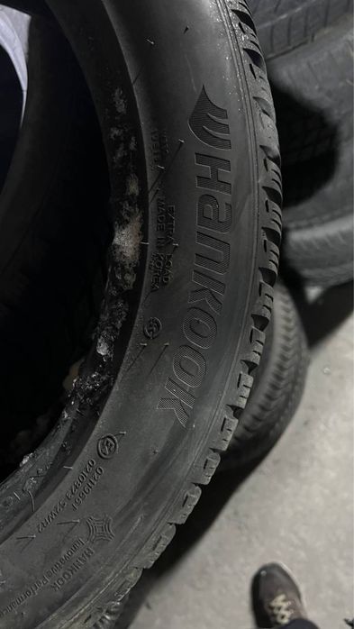 Комплект зимової гуми 225/50/18