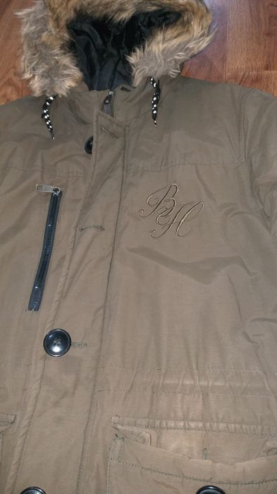 Зимняя теплая фирменная куртка б.у.