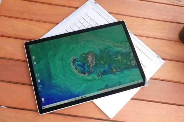 Ноутбук Планшет 2 в 1 Microsoft Surface Book 2 i7/8GB/256 Трансформер