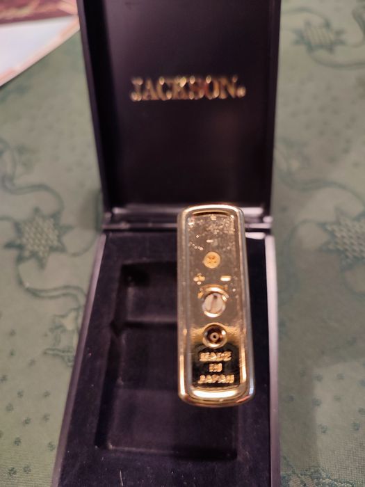 Isqueiro dourado Wind Proff Deluxe