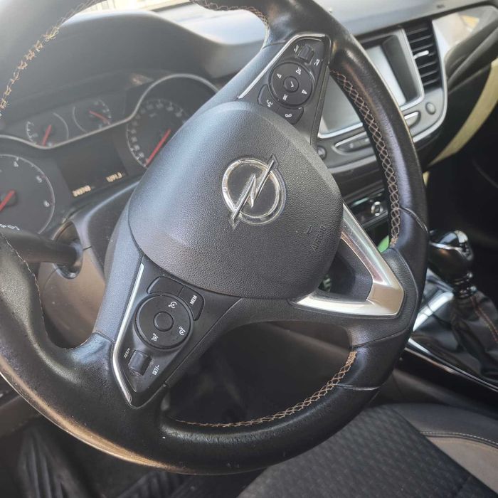 Vendo Opel Crossland X 1.6CDTI INNOV.J17 D DE 120CV.