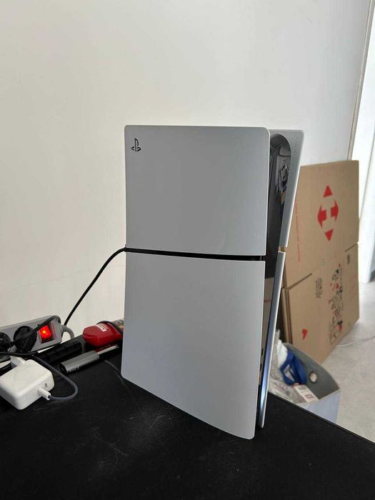 PlayStation 5 Slim 1TB з дисководом — ідеальний стан