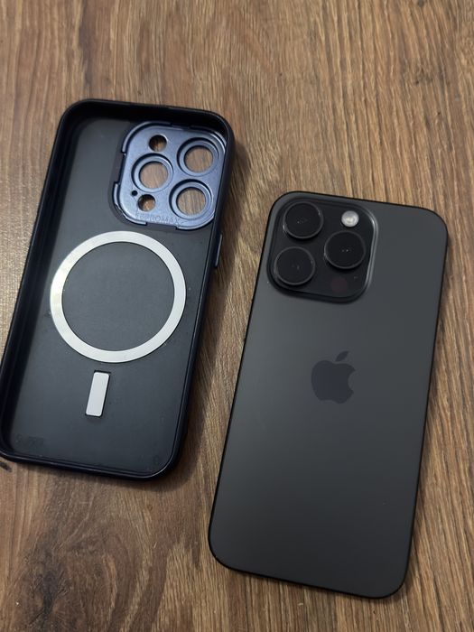 Iphone 15 pro 88% baterii