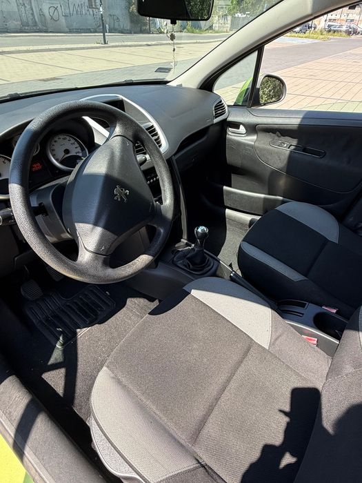 Peugeot 207 zadbany niski przebieg