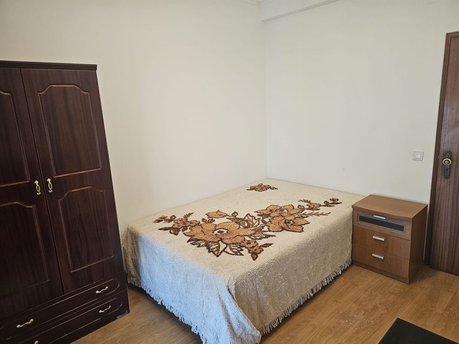 Quarto para arrendar