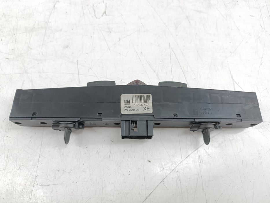Conjunto de botões do tablier - OPEL ASTRA H GTC (A04) | 05 - 10