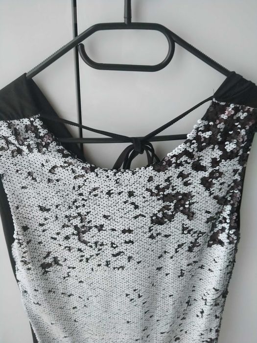 Sukienka sylwestrowa świąteczna cekinowa nowa