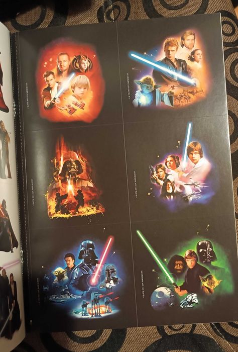 Star Wars - książeczka z naklejkami i plakatem