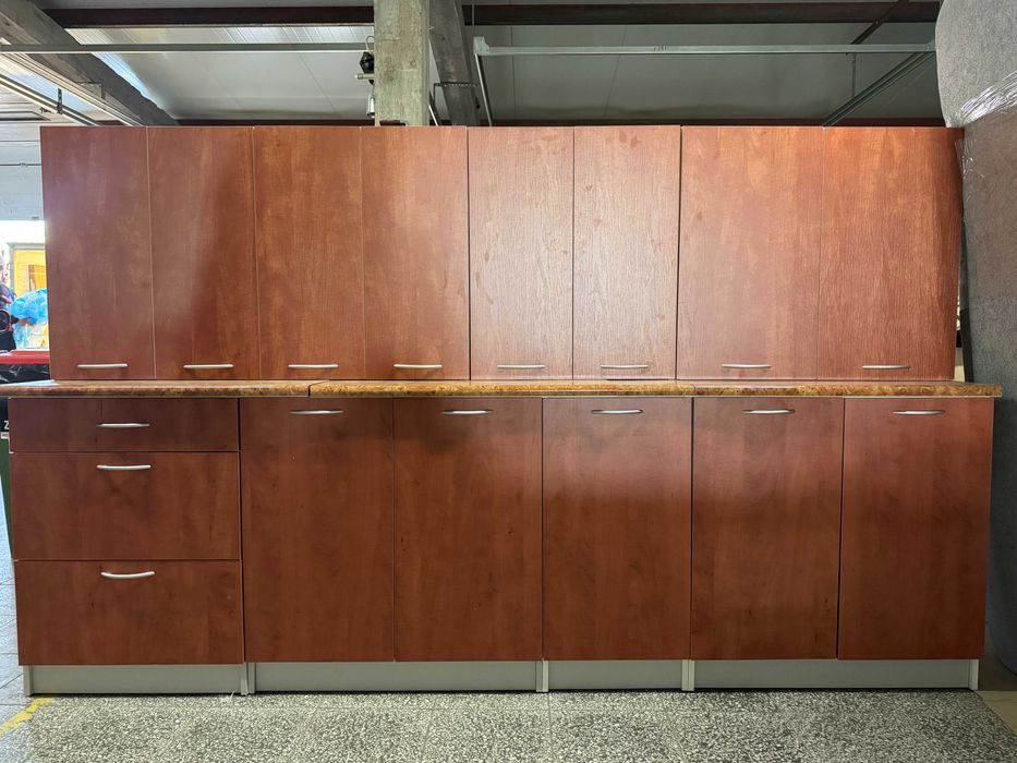 Wyprzedaż mebli kuchennych