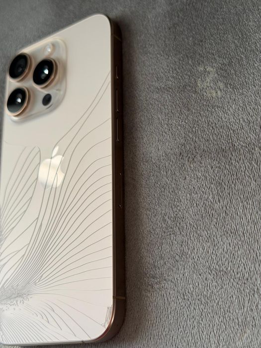 Iphon 16 PRO 256 GB - uszkodzony