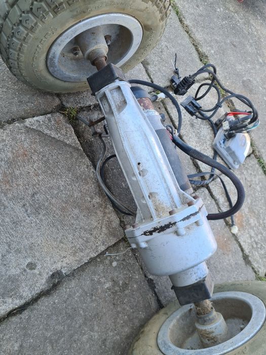 Silnik elektryczny do wózka inwalidzkiego