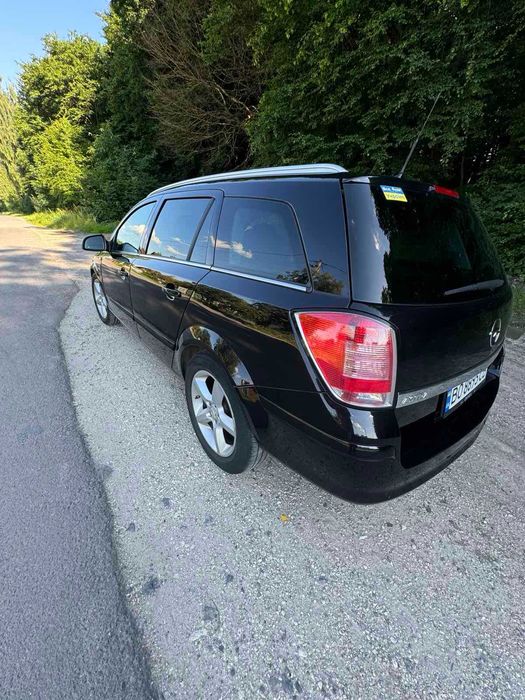 Авто Опель Астра