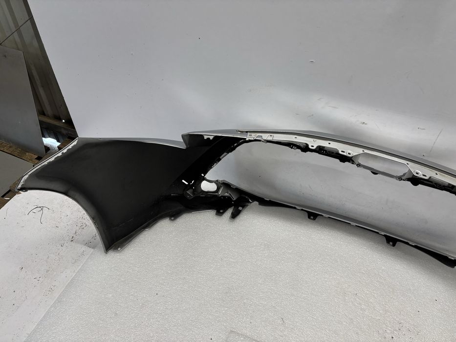 Toyota Corolla E21 HB kombi lift 22- zderzak przedni przód