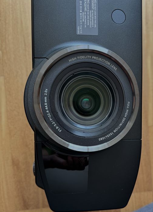 Projetor Panasonic PT-AE8000U – Excelente Estado | 1300h | Full HD Home Cinema