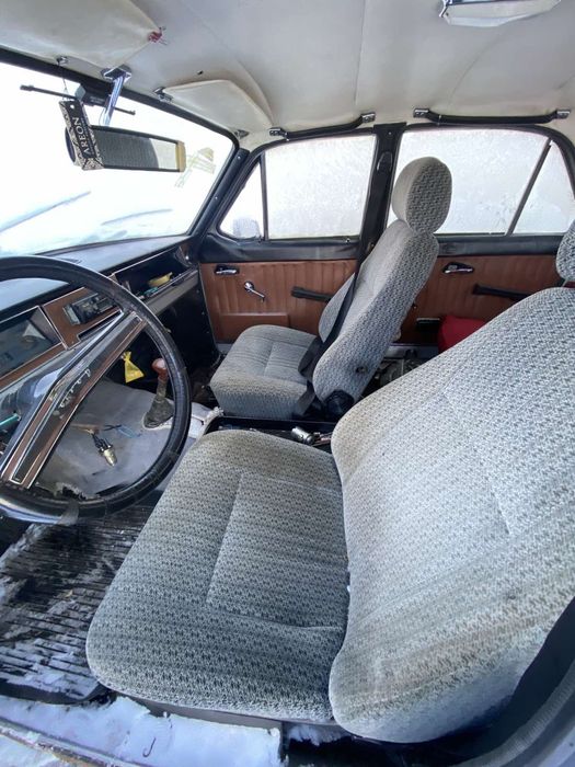 Газ 2401 в родном окрасе