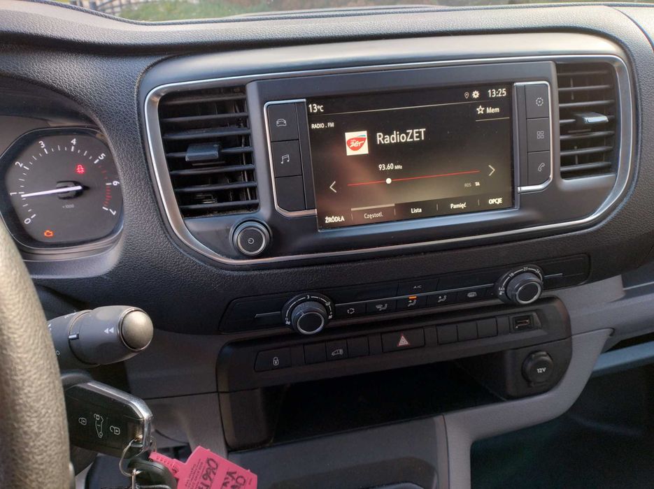 samochód dostawczy Opel Vivaro