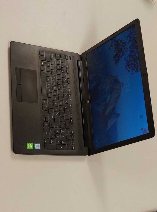 HP 15 - Core i5-8265U - 8 GB - SSD 256 GB QWERTY - Português