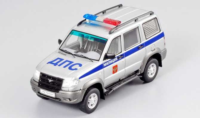 DIP Models UAZ Patriot 1/43