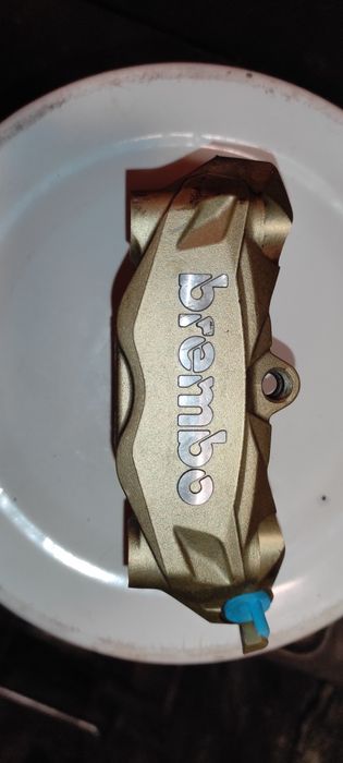 Zacisk hamulcowy BMW GS 1250 Brembo Prawy