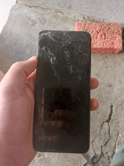 Мото g20  невключаєця