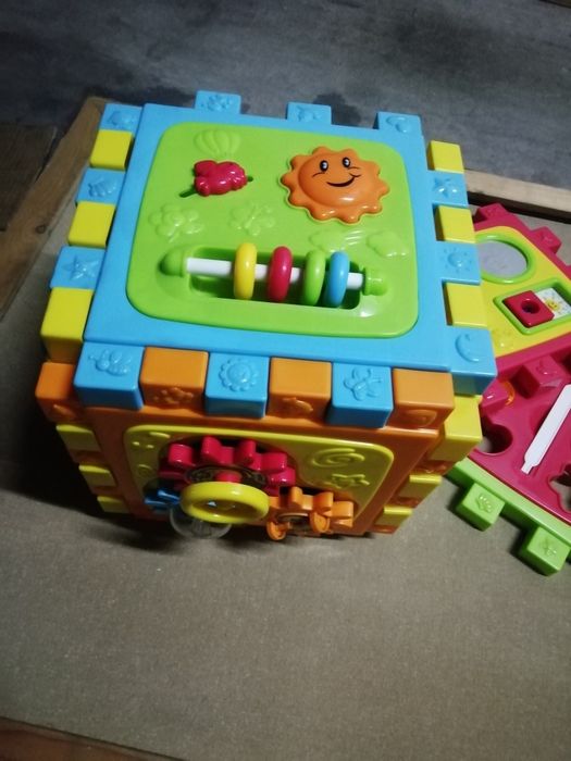 Caixa puzzle. Com várias cores.424881487411292163