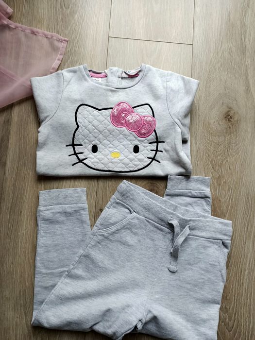 Dres spodnie i bluza Hello Kitty 110 Sinsay/H&M