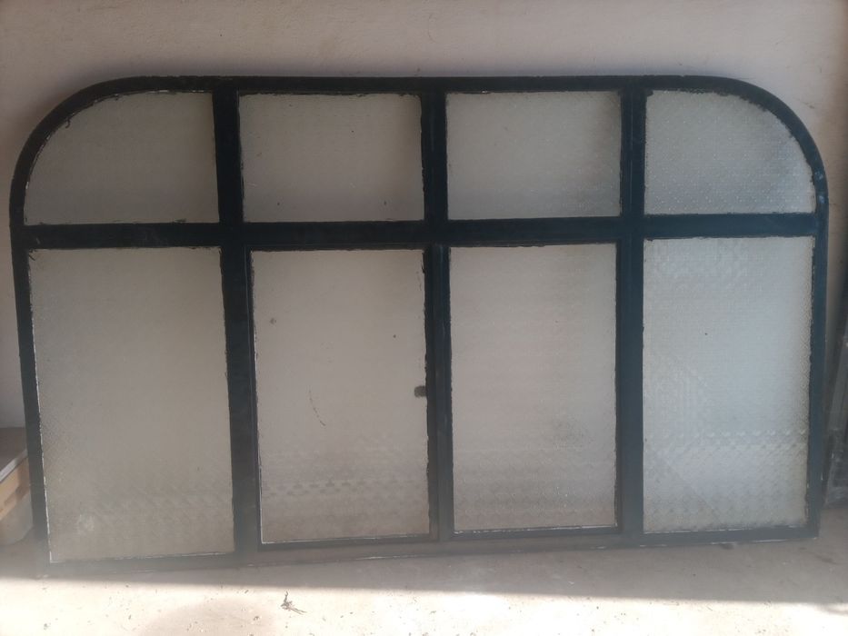 Estrutura com 2 janelas