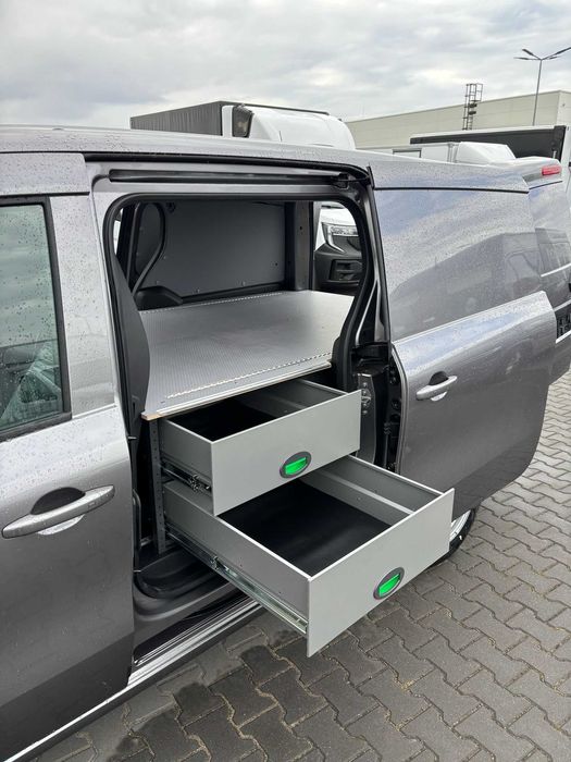 Zabudowa serwisowa do samochodu dostawczego Regał Bus Szafka