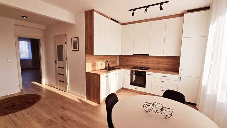 Gotowe do wprowadzenia/ przy budynku parking