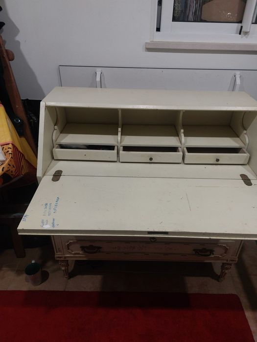 Escravaninha para restaurar