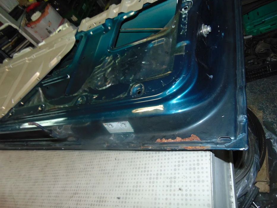 Opel Frontera A portão mala