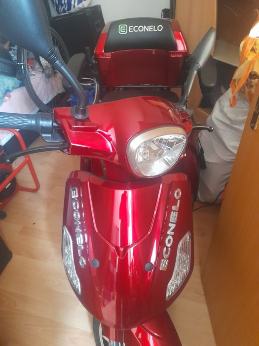 Trzy kołowy wózek elektryczny