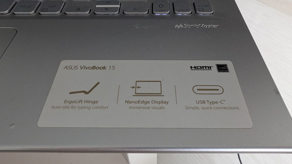 Laptop ASUS VivoBook X512D | Ryzen 5 | 8GB RAM | 256GB SSD | Radeon Vega 8 | Win10