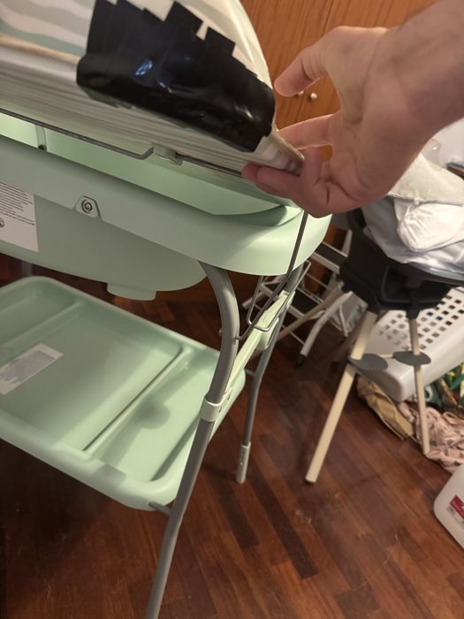 Banheira com fraldario de bebe com suporte - Chico