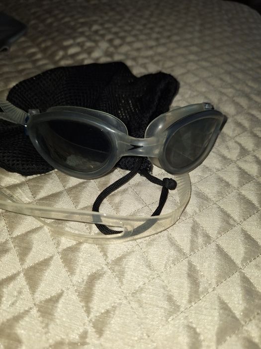 Czepki i okulary speedo męskie