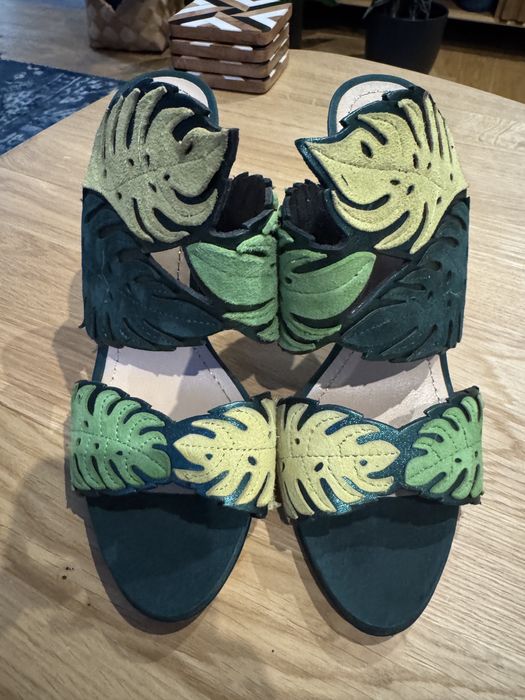 Klapki ZARA rozmiar 38 skóra