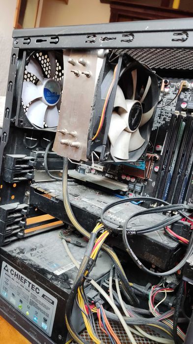 *** Komputer gamingowy ***