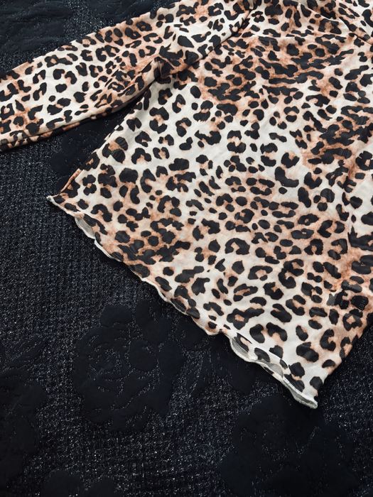 Camisola com gola tigresa